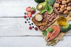 Tại sao chế độ ăn uống lại quan trọng sau phẫu thuật thay khớp?