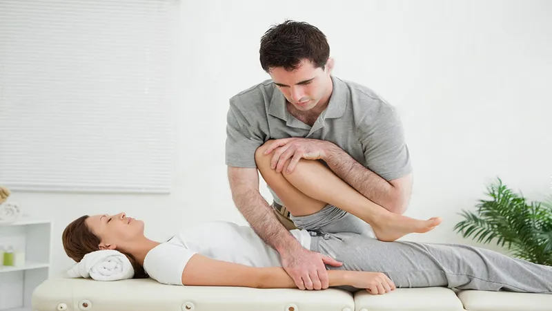 Các bài tập vật lý trị liệu khớp gối thường gặp: Hướng dẫn chi tiết